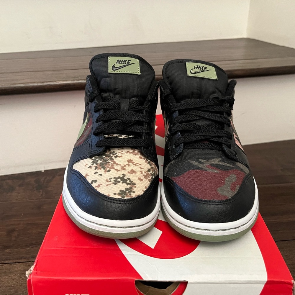 Mens Nike Dunk Low SE